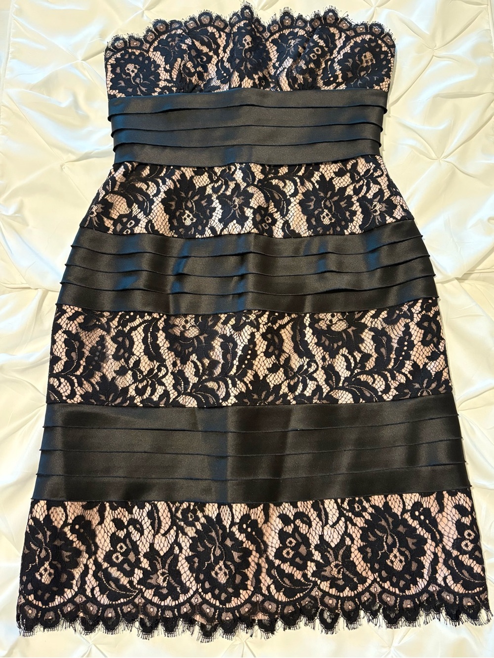 BCBGMAXAZRIA Strapless Lace Bondage Satin Dress, Women’s Size 0 NWOT